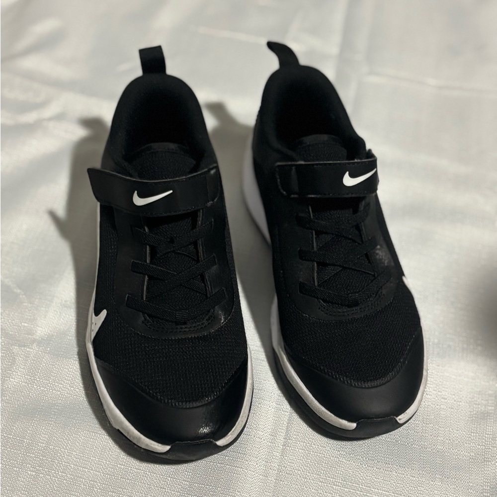 Nike Kids Black and White Sneakers
